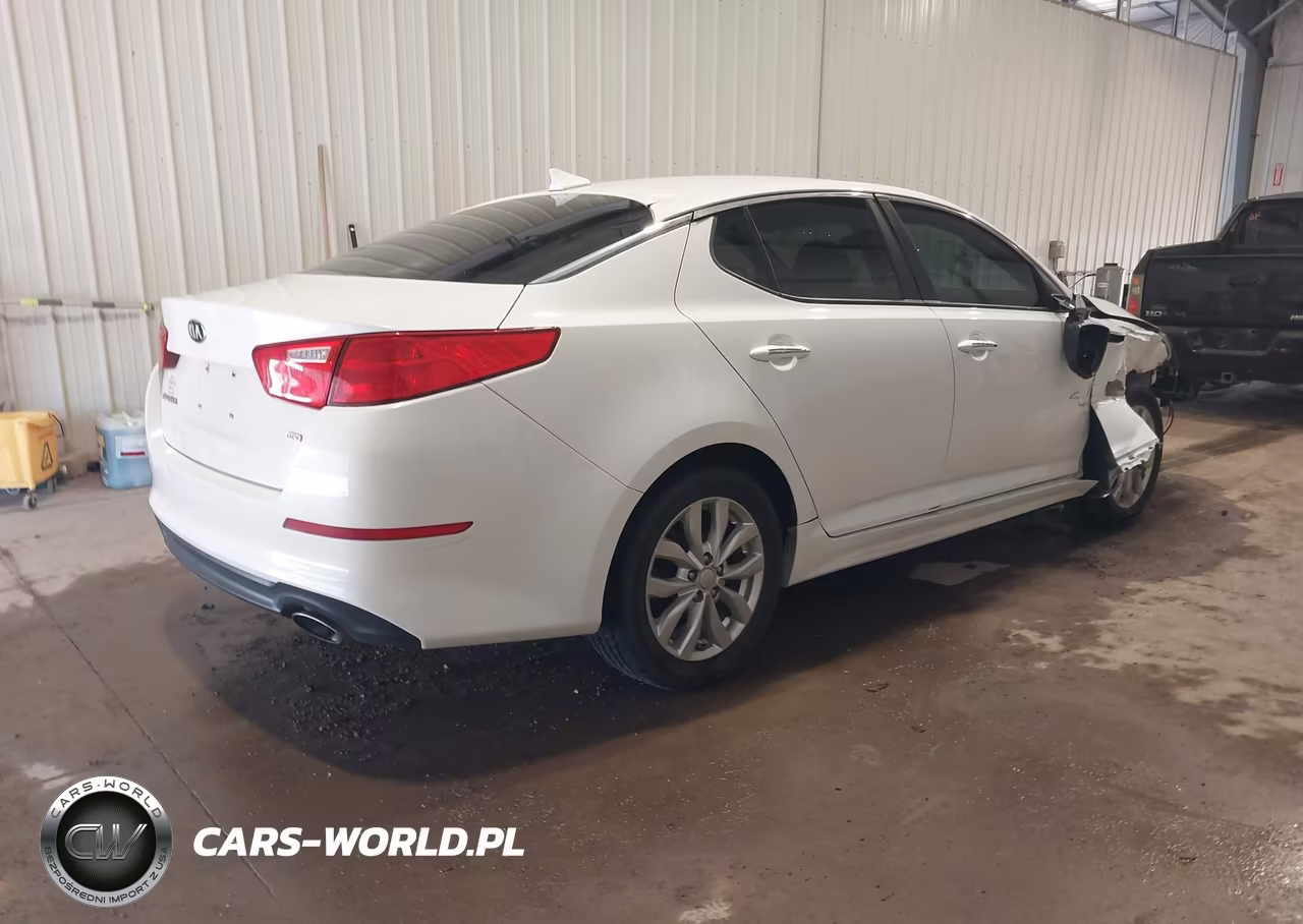 2015 Kia Optima Lx VIN:5XXGM4A79FG465714 - 4