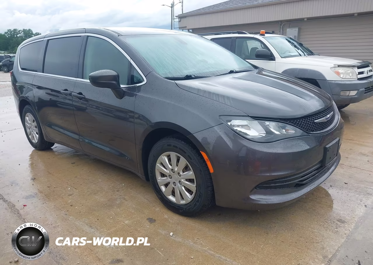 2020 Chrysler Voyager L