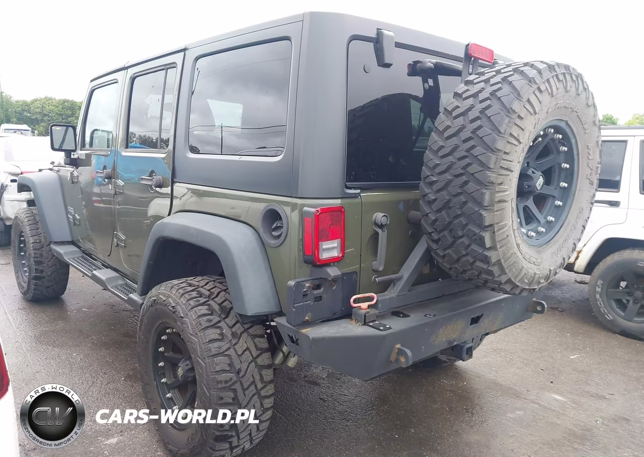 2015 Jeep Wrangler Unlimited Sport VIN:1C4HJWDG4FL671236 - 3