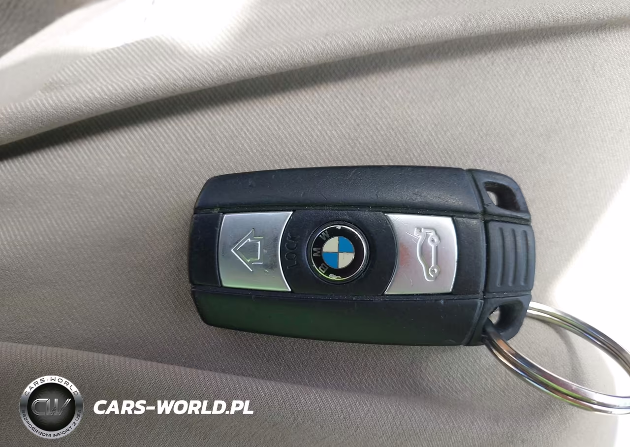 2010 BMW 328I xDrive VIN:WBAPK7C53AA771361 - 11