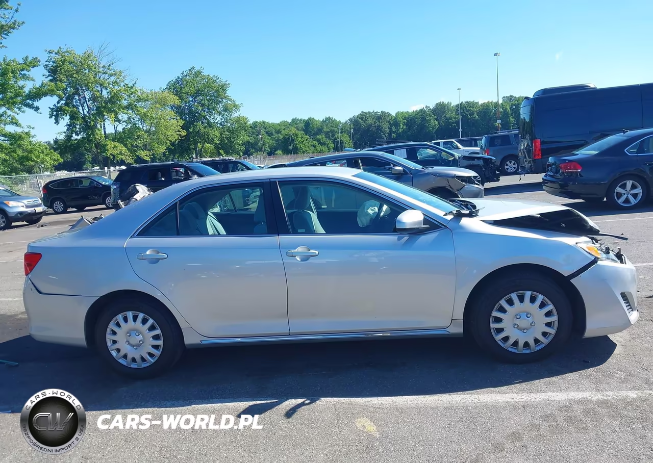 2014 Toyota Camry Le VIN:4T1BF1FK0EU448823 - 13