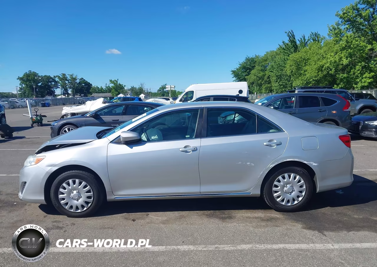 2014 Toyota Camry Le VIN:4T1BF1FK0EU448823 - 14