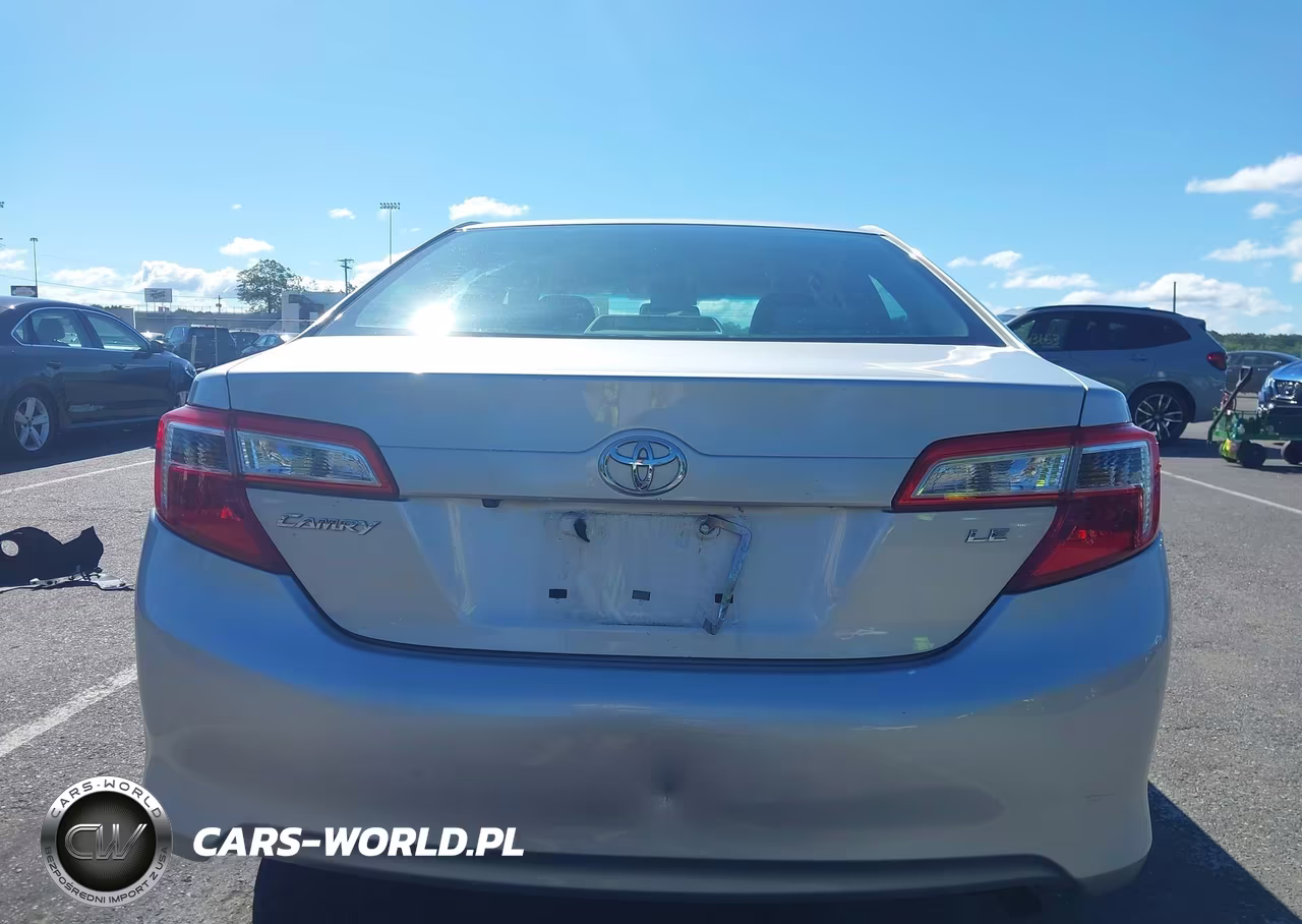 2014 Toyota Camry Le VIN:4T1BF1FK0EU448823 - 16