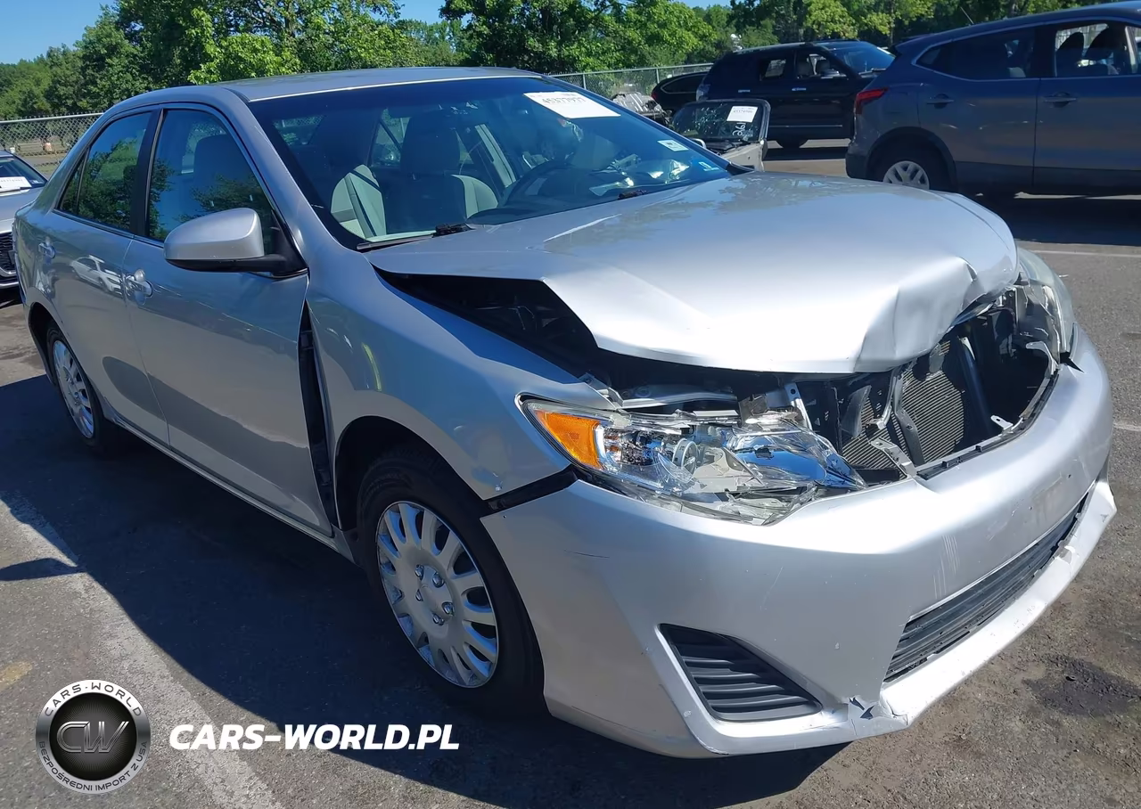 2014 Toyota Camry Le VIN:4T1BF1FK0EU448823 - 17