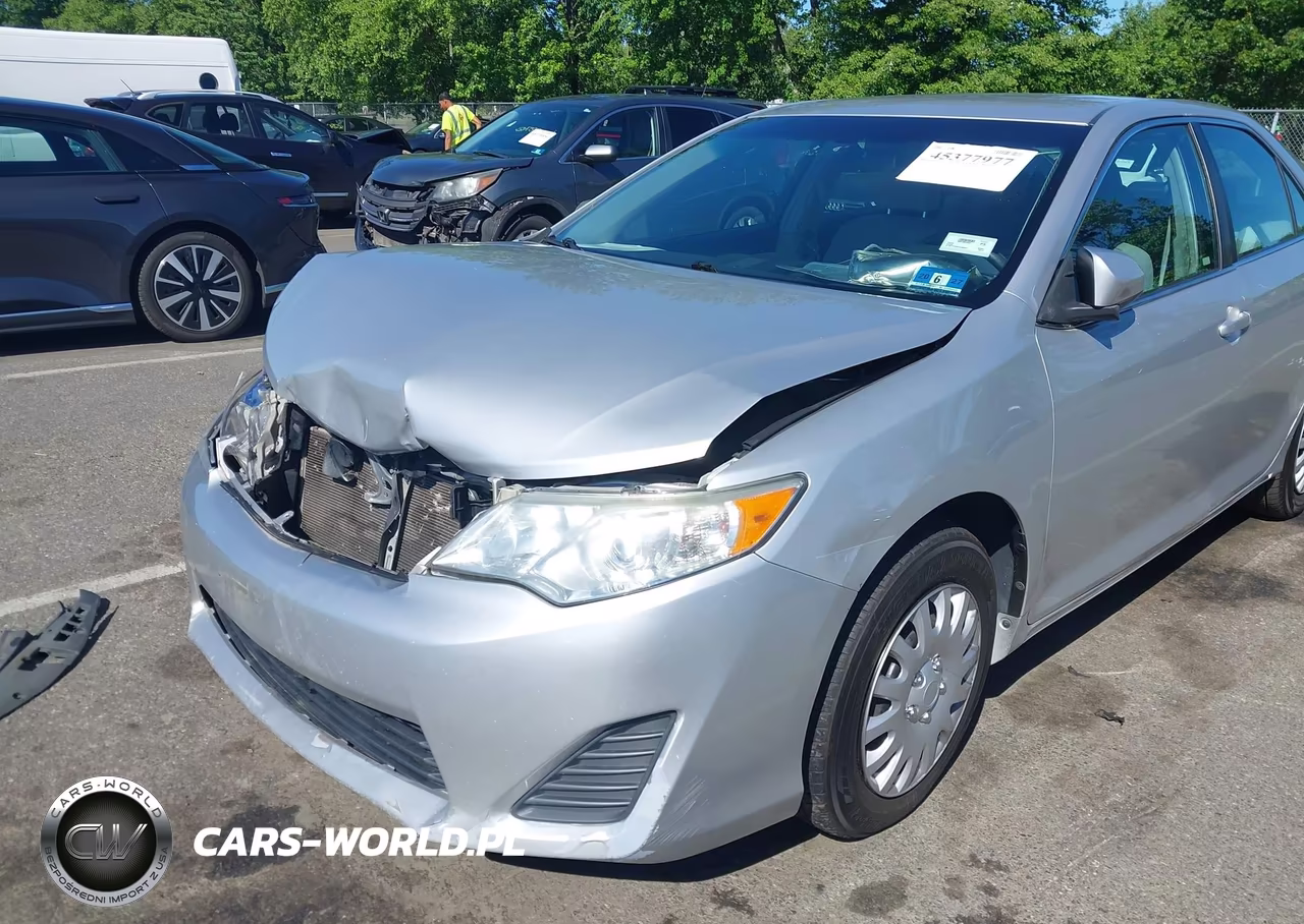 2014 Toyota Camry Le VIN:4T1BF1FK0EU448823 - 18