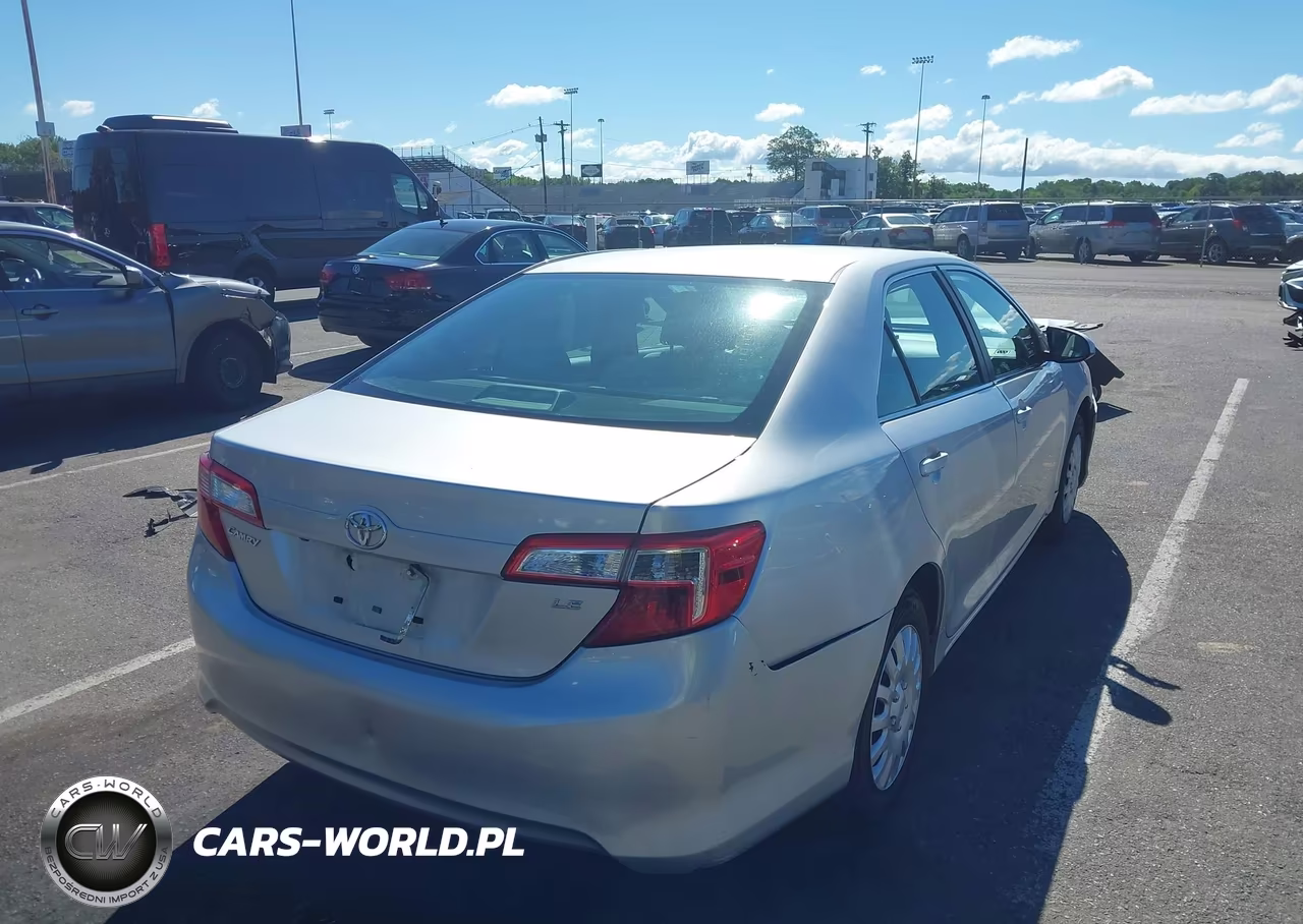 2014 Toyota Camry Le VIN:4T1BF1FK0EU448823 - 4
