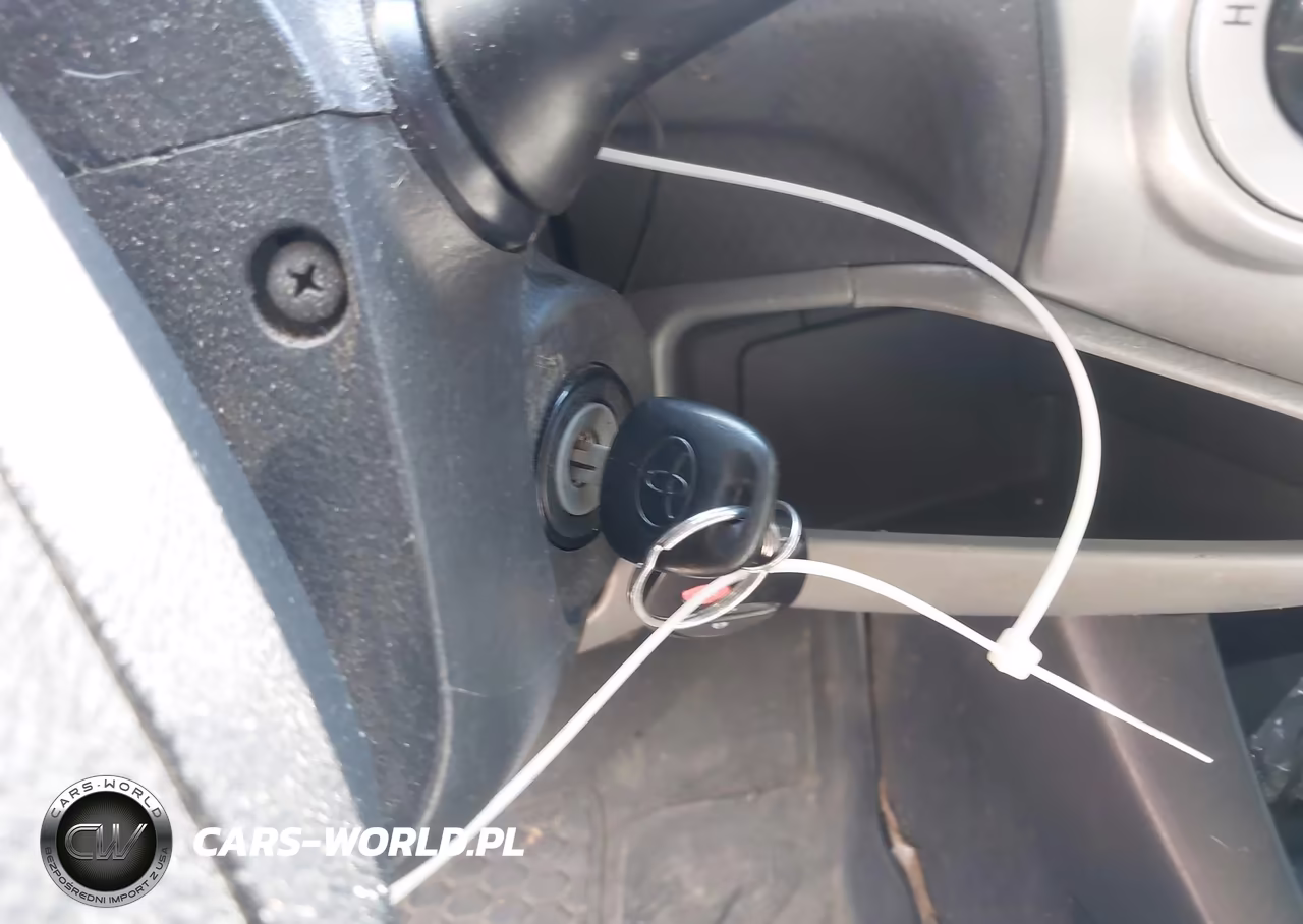 2012 Toyota Tacoma Base V6 VIN:3TMLU4ENXCM095102 - 11