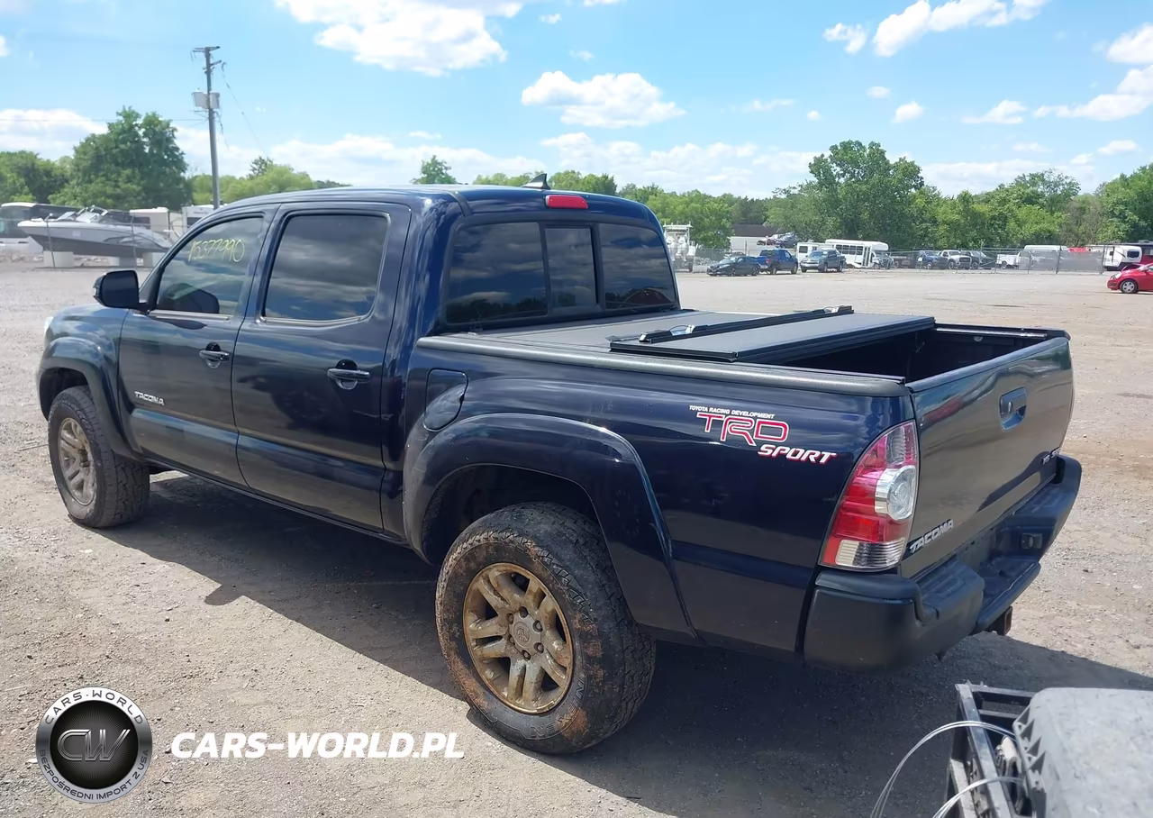 2012 Toyota Tacoma Base V6 VIN:3TMLU4ENXCM095102 - 3