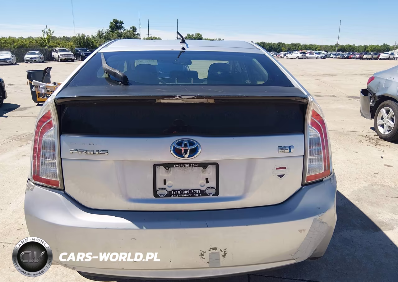 2013 Toyota Prius Two VIN:JTDKN3DU7D5555822 - 16