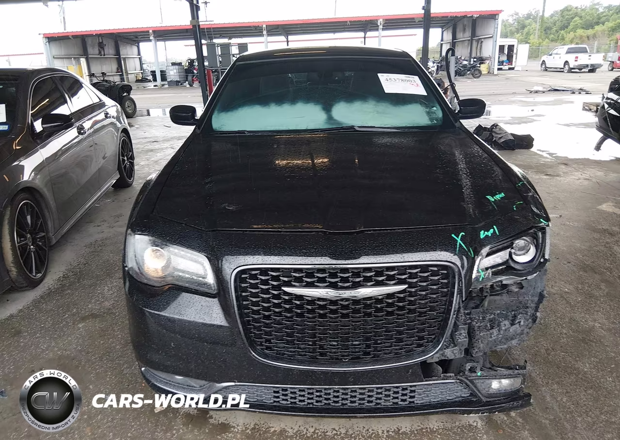 2015 Chrysler 300 300S VIN:2C3CCABG6FH932104 - 12