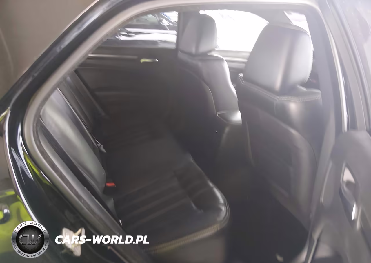 2015 Chrysler 300 300S VIN:2C3CCABG6FH932104 - 8