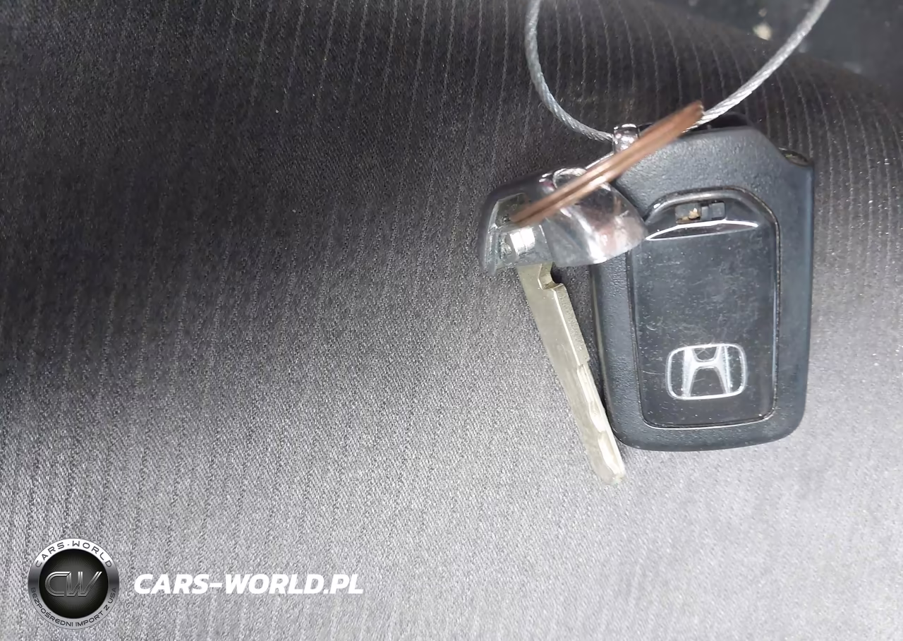 2018 Honda Accord Sport VIN:1HGCV1F36JA247302 - 11