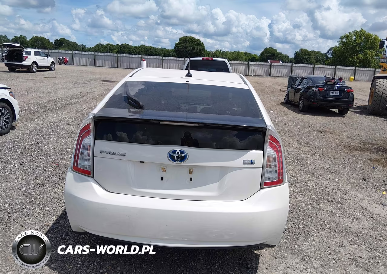 2013 Toyota Prius Three VIN:JTDKN3DU4D5629407 - 16