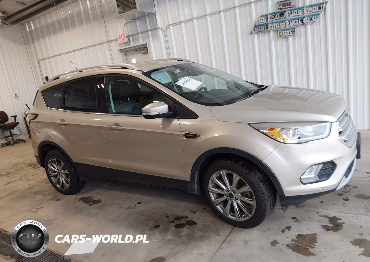 2018 Ford Escape Titanium VIN:1FMCU9J93JUD37321 - 13