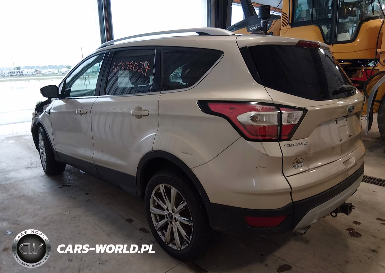2018 Ford Escape Titanium VIN:1FMCU9J93JUD37321 - 3