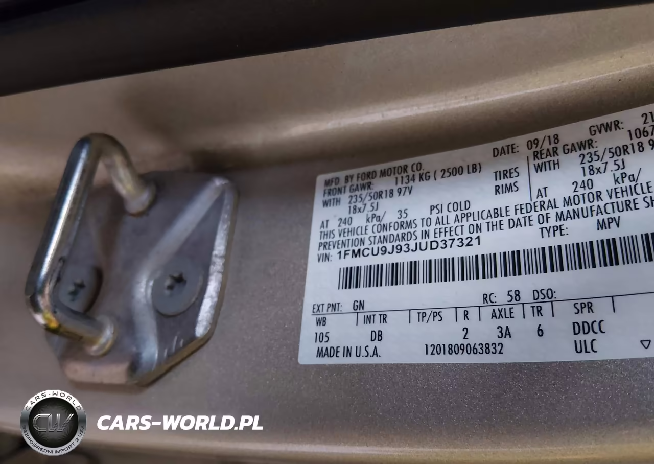 2018 Ford Escape Titanium VIN:1FMCU9J93JUD37321 - 9