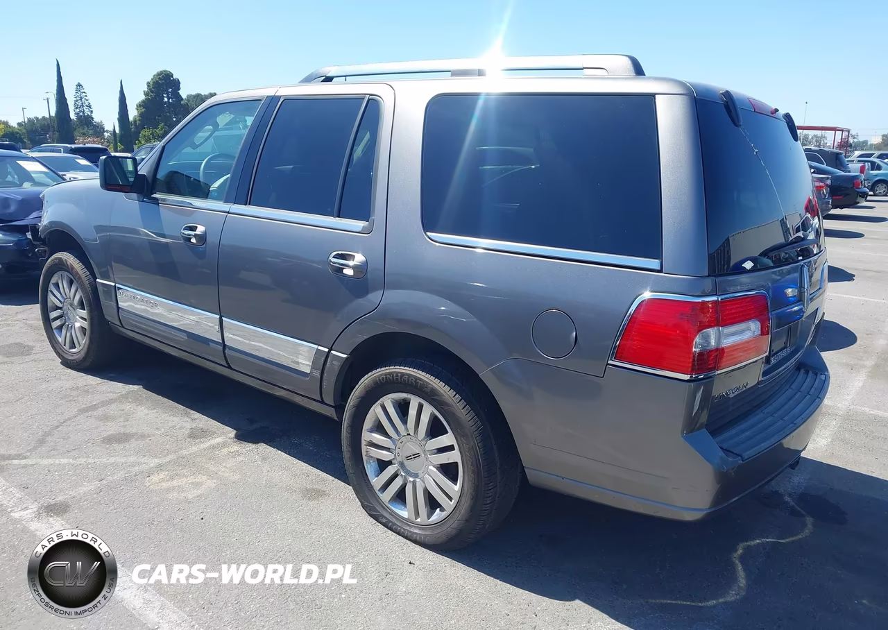 2011 Lincoln Navigator VIN:5LMJJ2J50BEJ02274 - 3