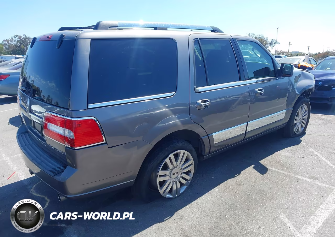 2011 Lincoln Navigator VIN:5LMJJ2J50BEJ02274 - 4