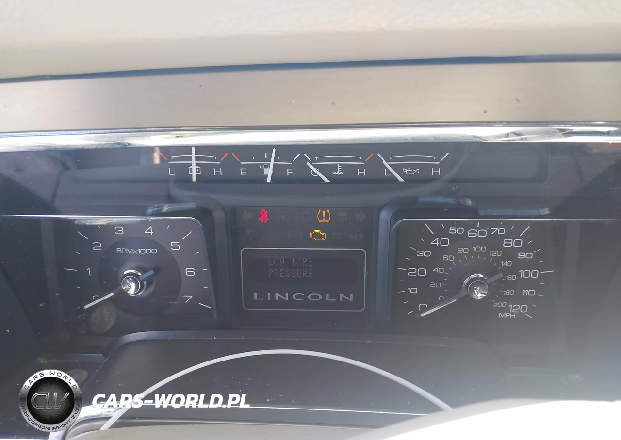 2011 Lincoln Navigator VIN:5LMJJ2J50BEJ02274 - 7