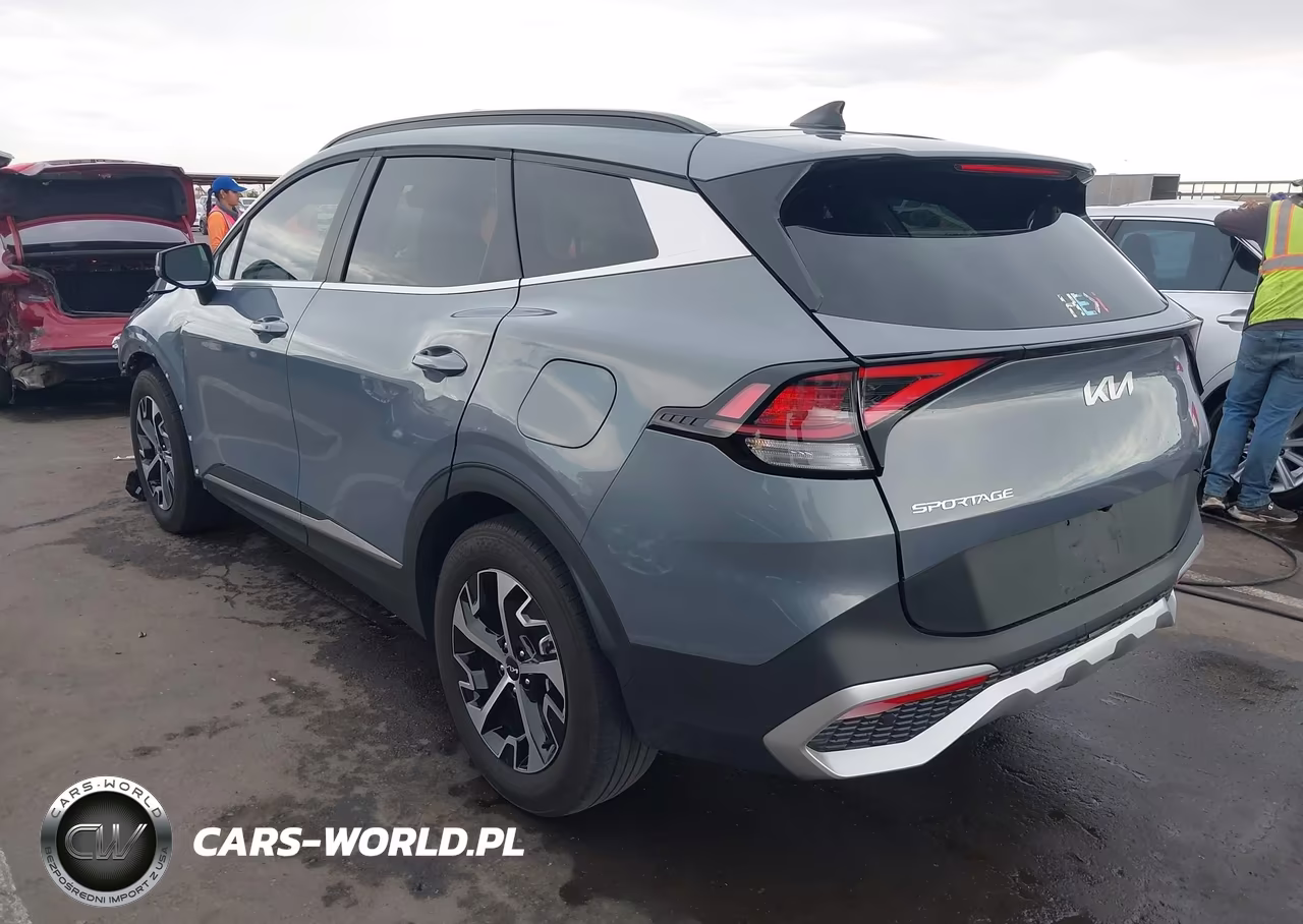 2025 Kia Sportage Ex VIN:5XYK33DF9SG252584 - 3