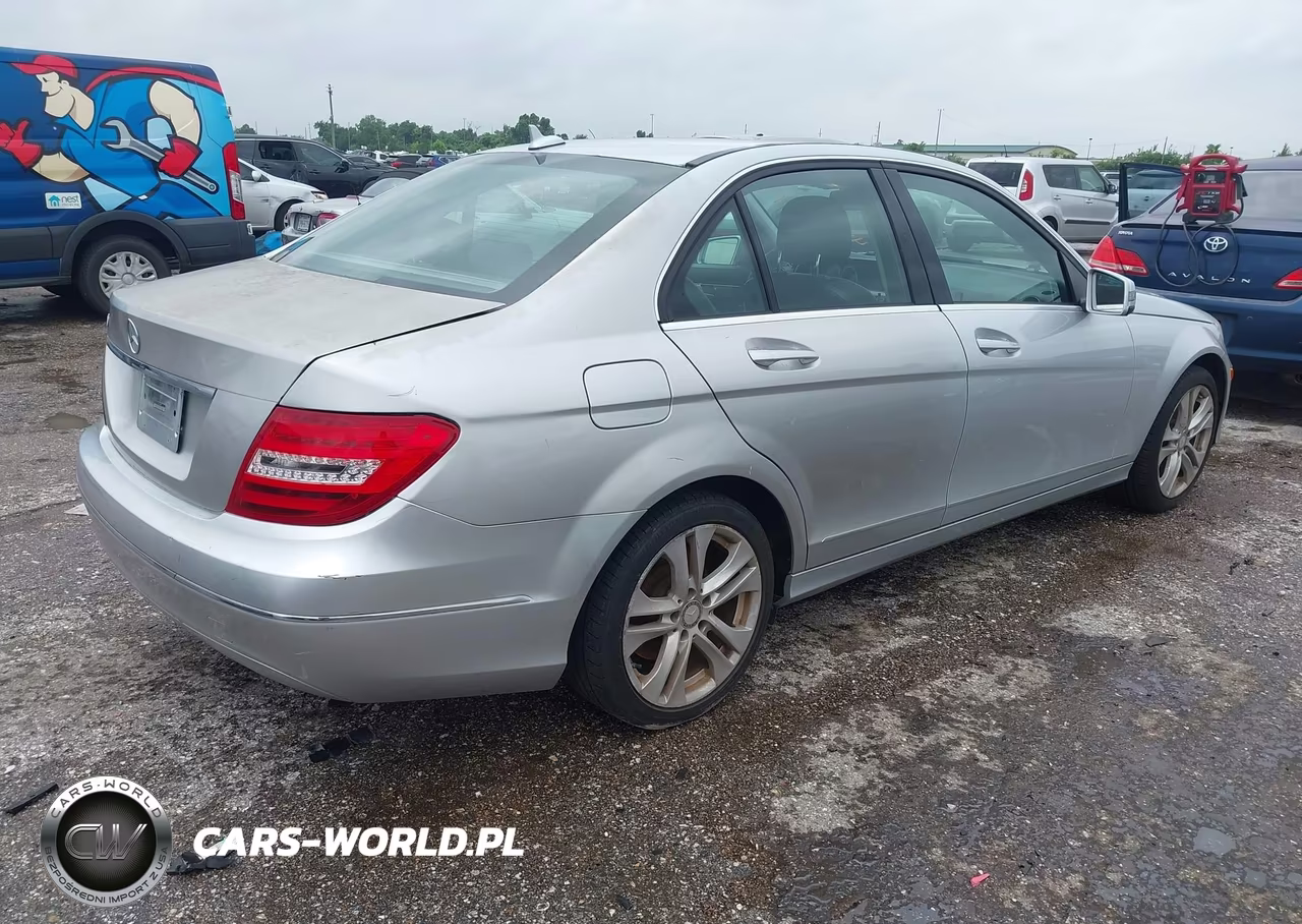 2014 Mercedes-Benz C 250 Luxury VIN:WDDGF4HB1EG250989 - 4