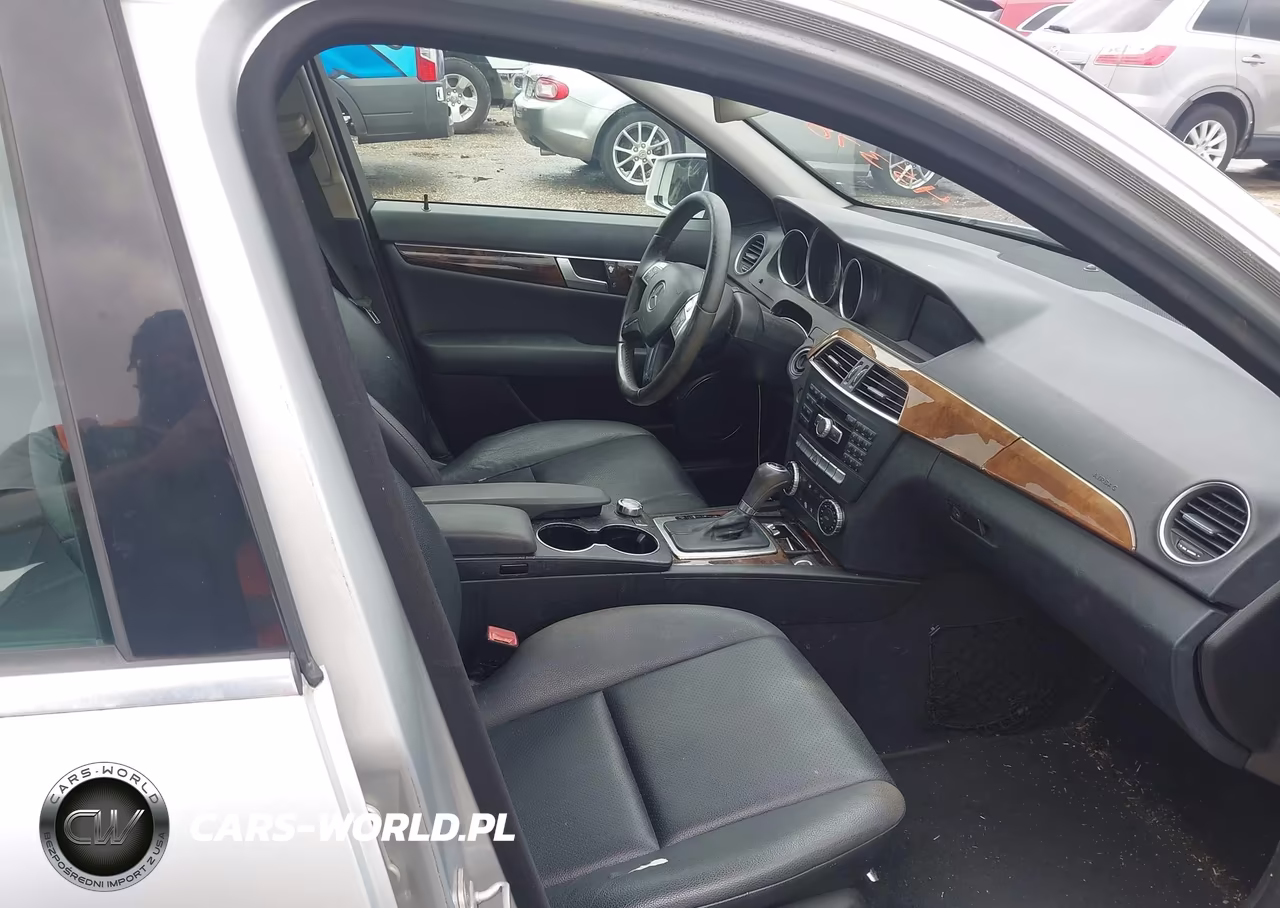 2014 Mercedes-Benz C 250 Luxury VIN:WDDGF4HB1EG250989 - 5
