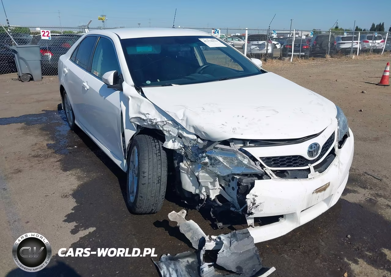 2014 Toyota Camry Se – zdjęcie 1 z 16