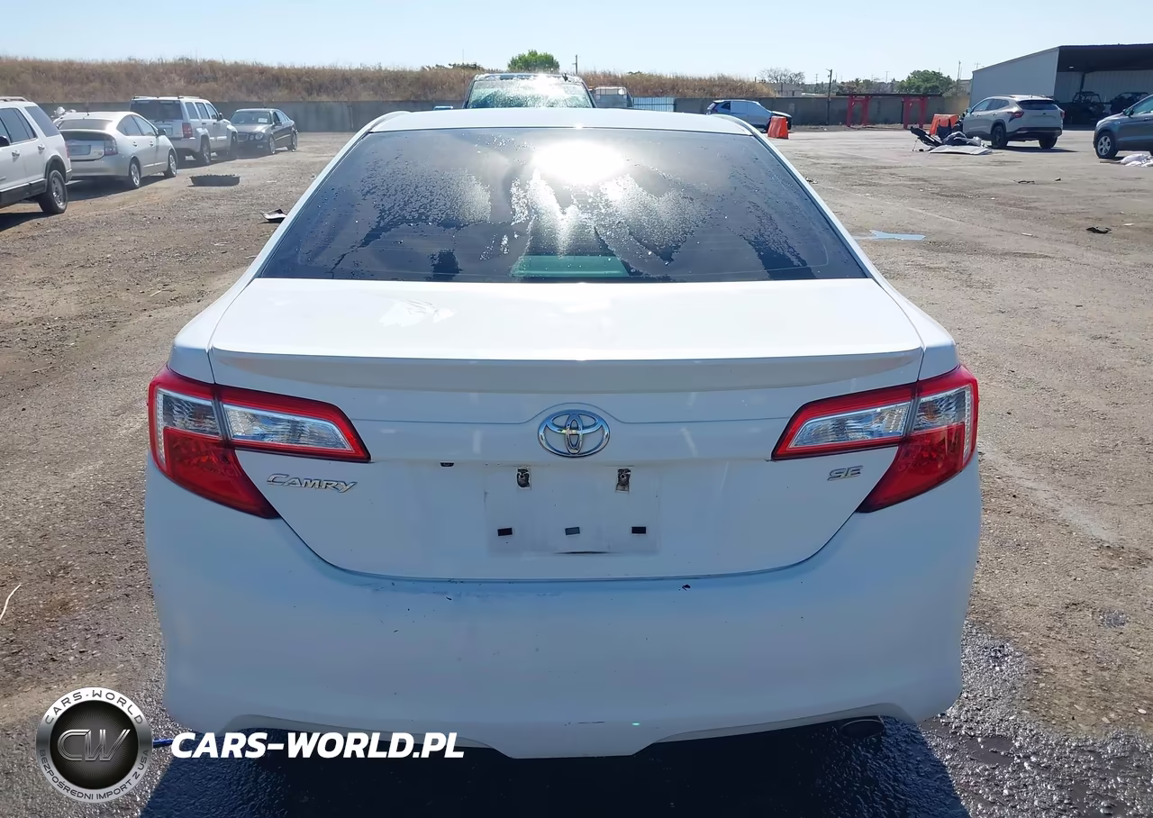 2014 Toyota Camry Se VIN:4T1BF1FK0EU790997 - 16