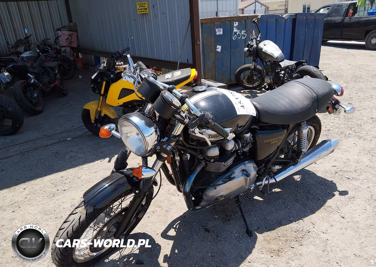 2013 Triumph Motorcycle Thruxton VIN:SMT920K18DT572978 - 2