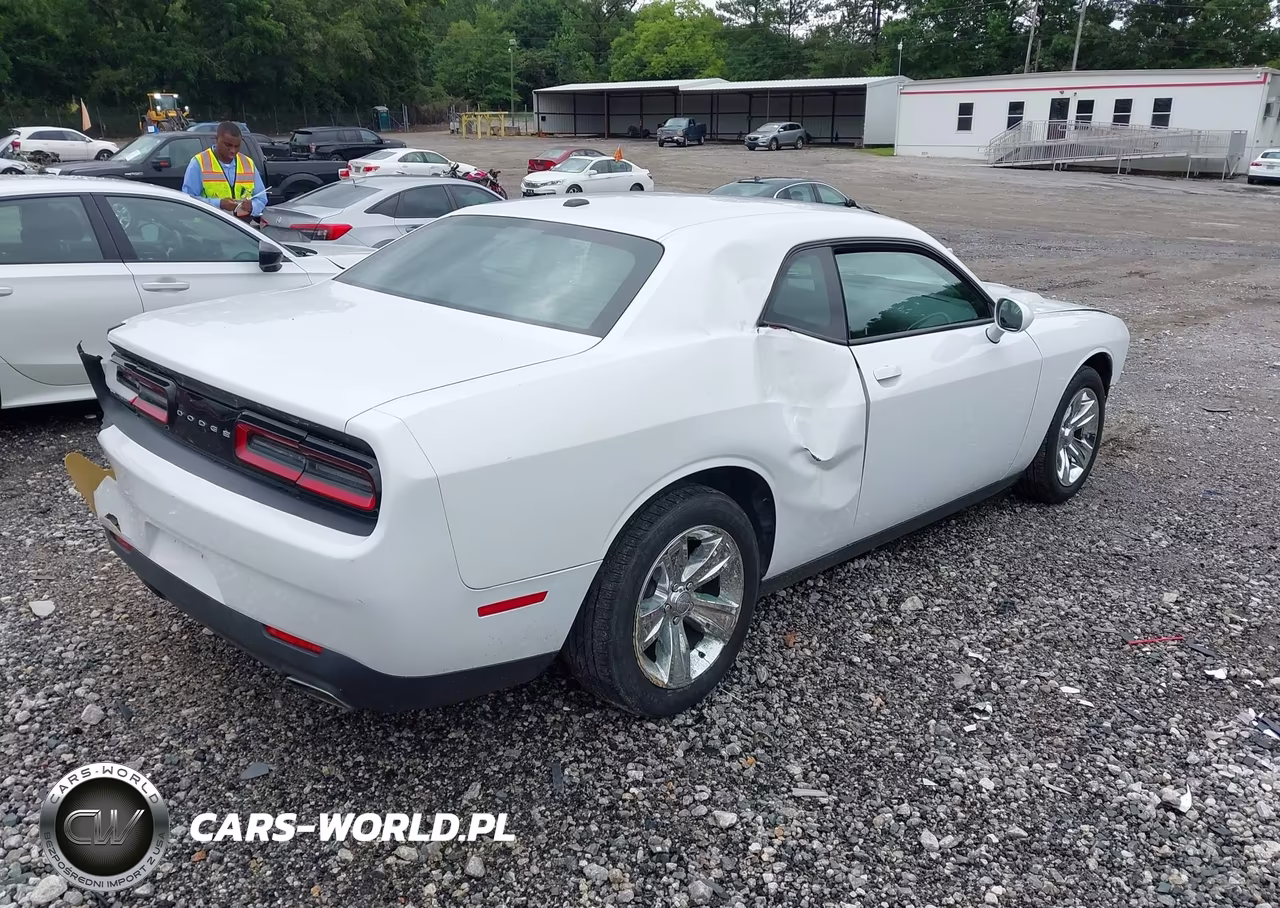 2015 Dodge Challenger Sxt VIN:2C3CDZAG9FH716003 - 4