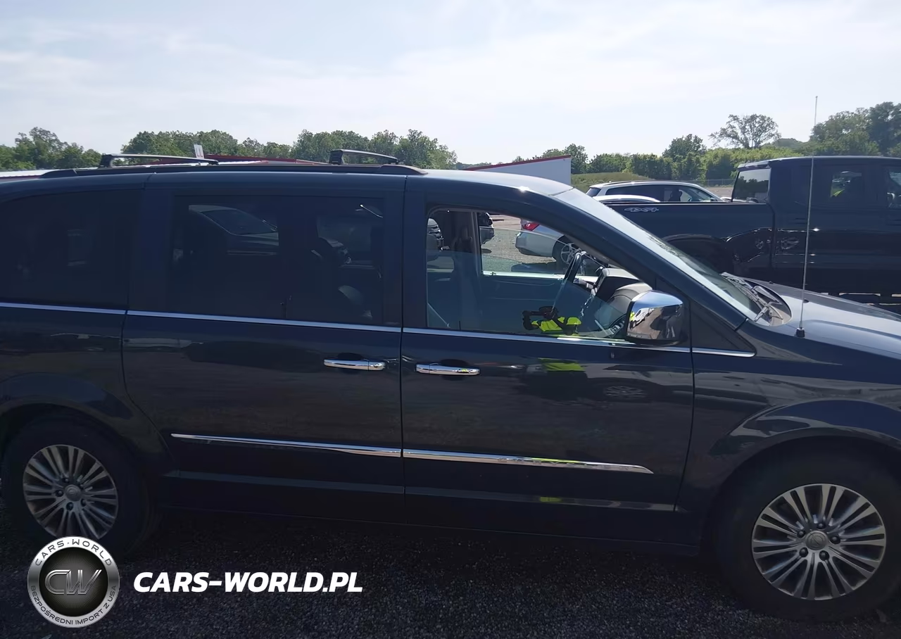 2014 Chrysler Town & Country Touring-L VIN:2C4RC1CG6ER172334 - 13