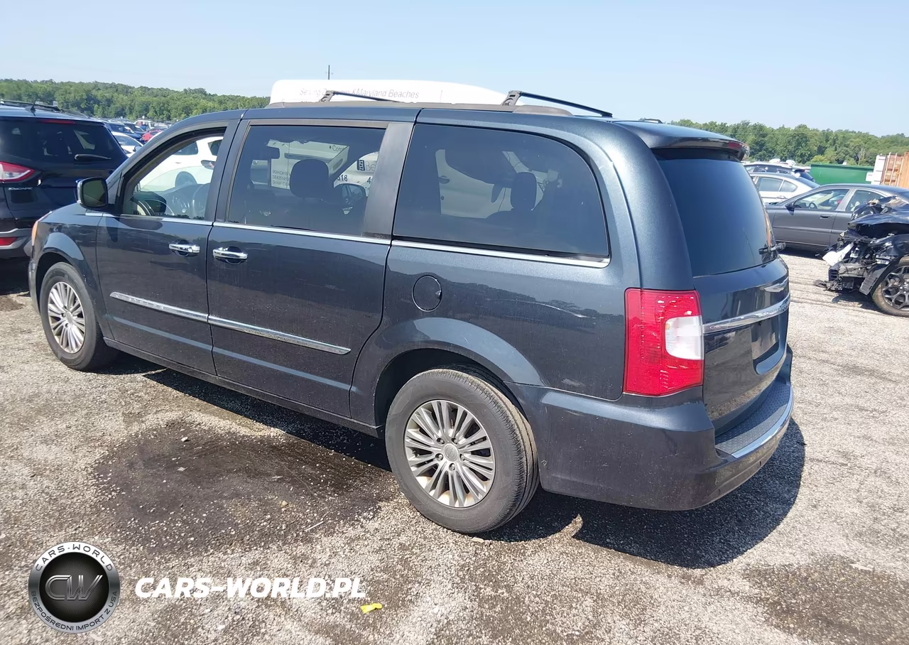 2014 Chrysler Town & Country Touring-L VIN:2C4RC1CG6ER172334 - 3