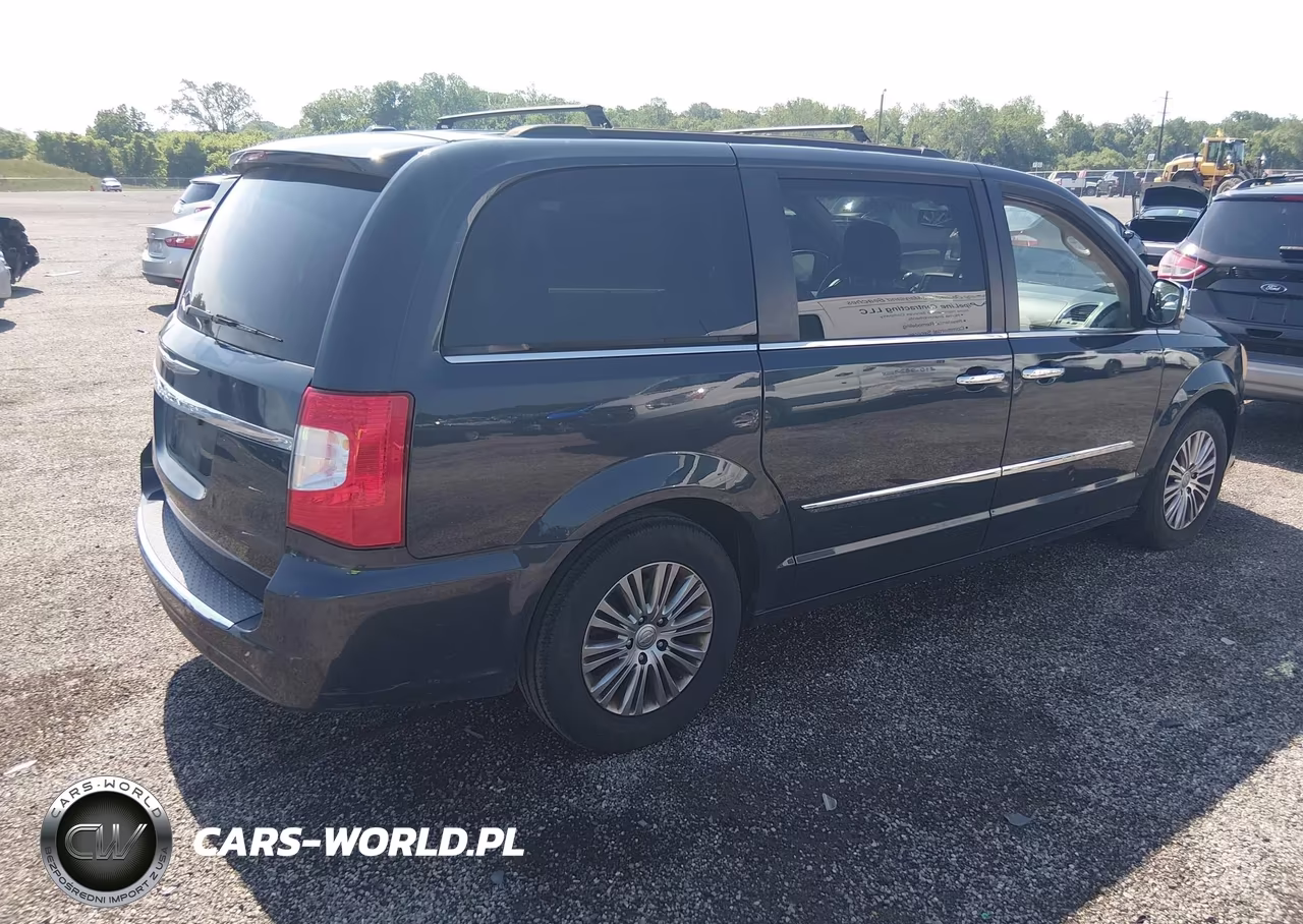 2014 Chrysler Town & Country Touring-L VIN:2C4RC1CG6ER172334 - 4