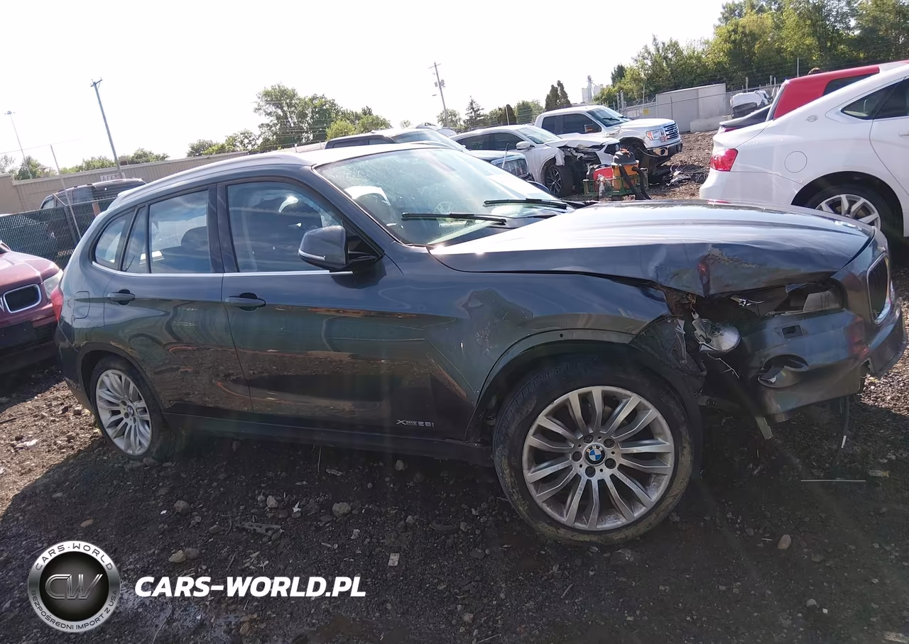 2015 BMW X1 xDrive28I VIN:WBAVL1C52FVY29803 - 13