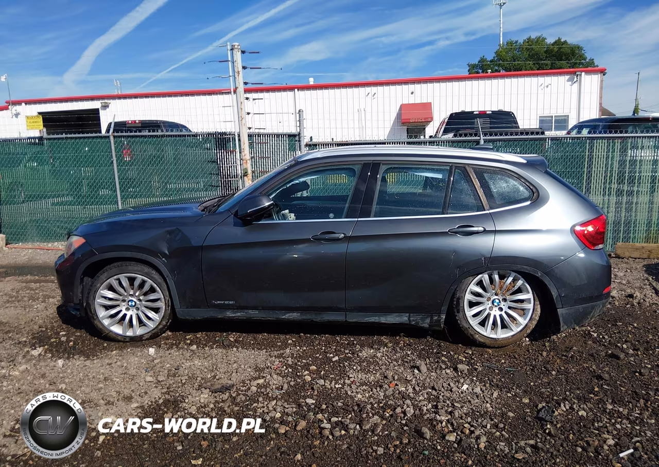 2015 BMW X1 xDrive28I VIN:WBAVL1C52FVY29803 - 14