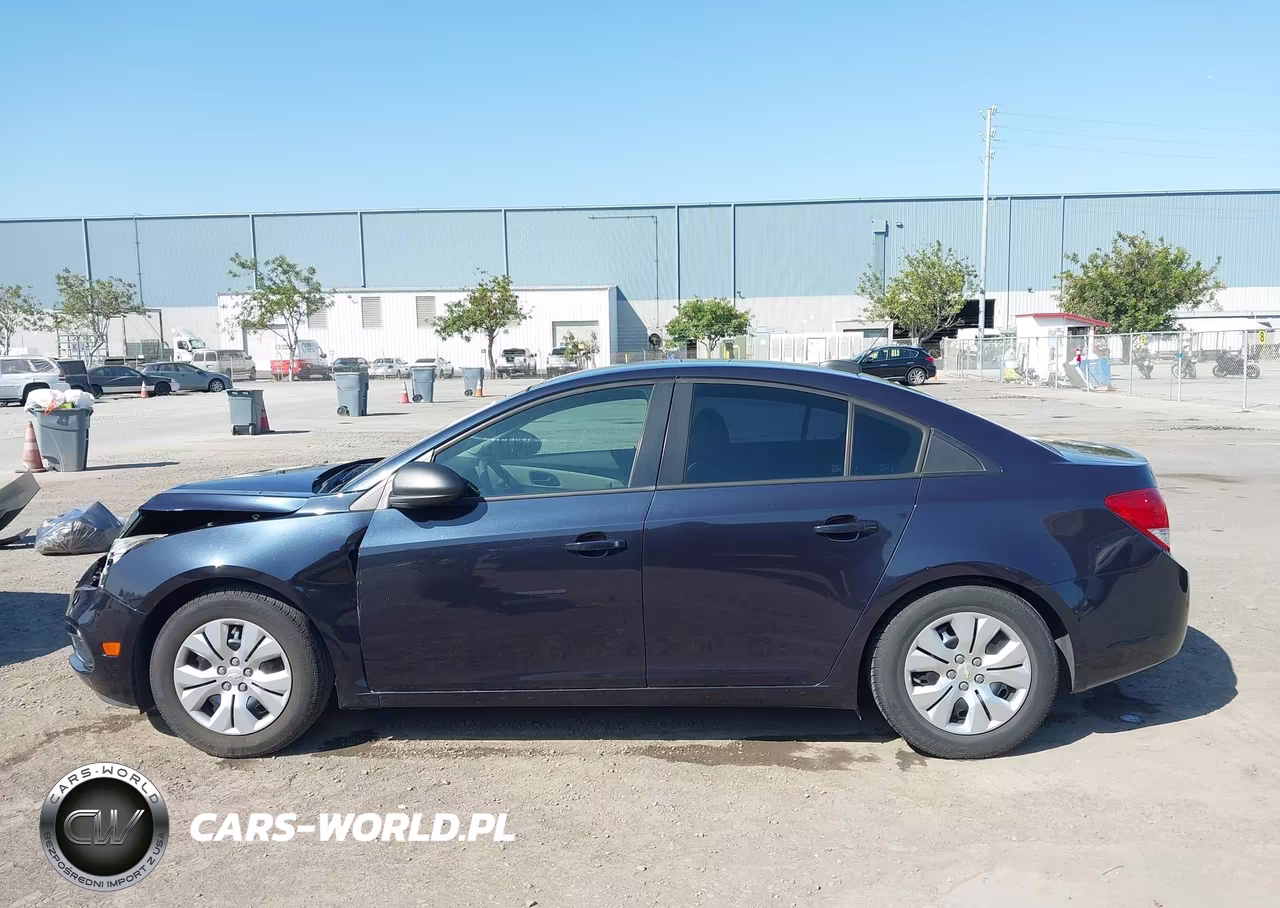 2015 Chevrolet Cruze Ls Auto VIN:1G1PA5SG3F7206490 - 14