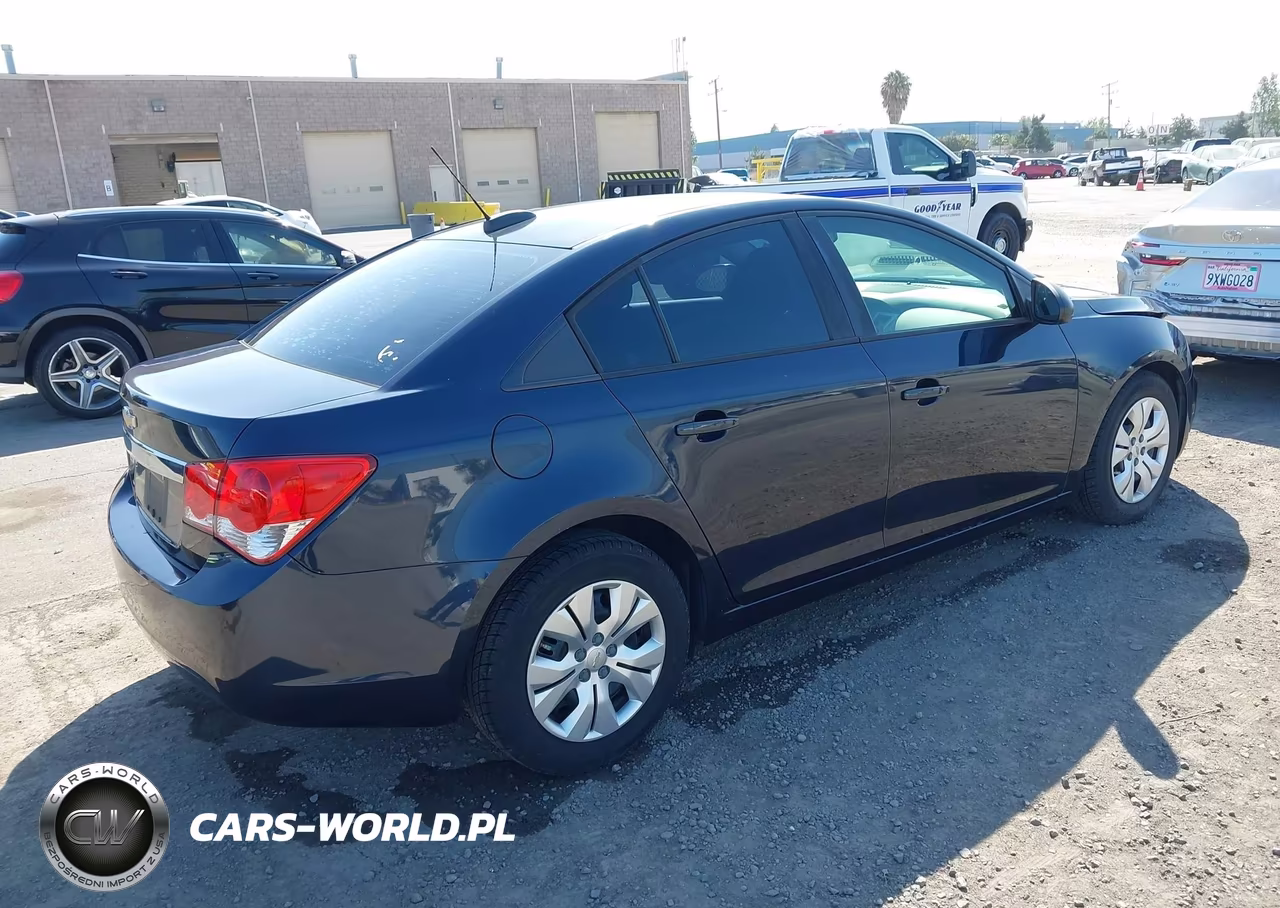 2015 Chevrolet Cruze Ls Auto VIN:1G1PA5SG3F7206490 - 4