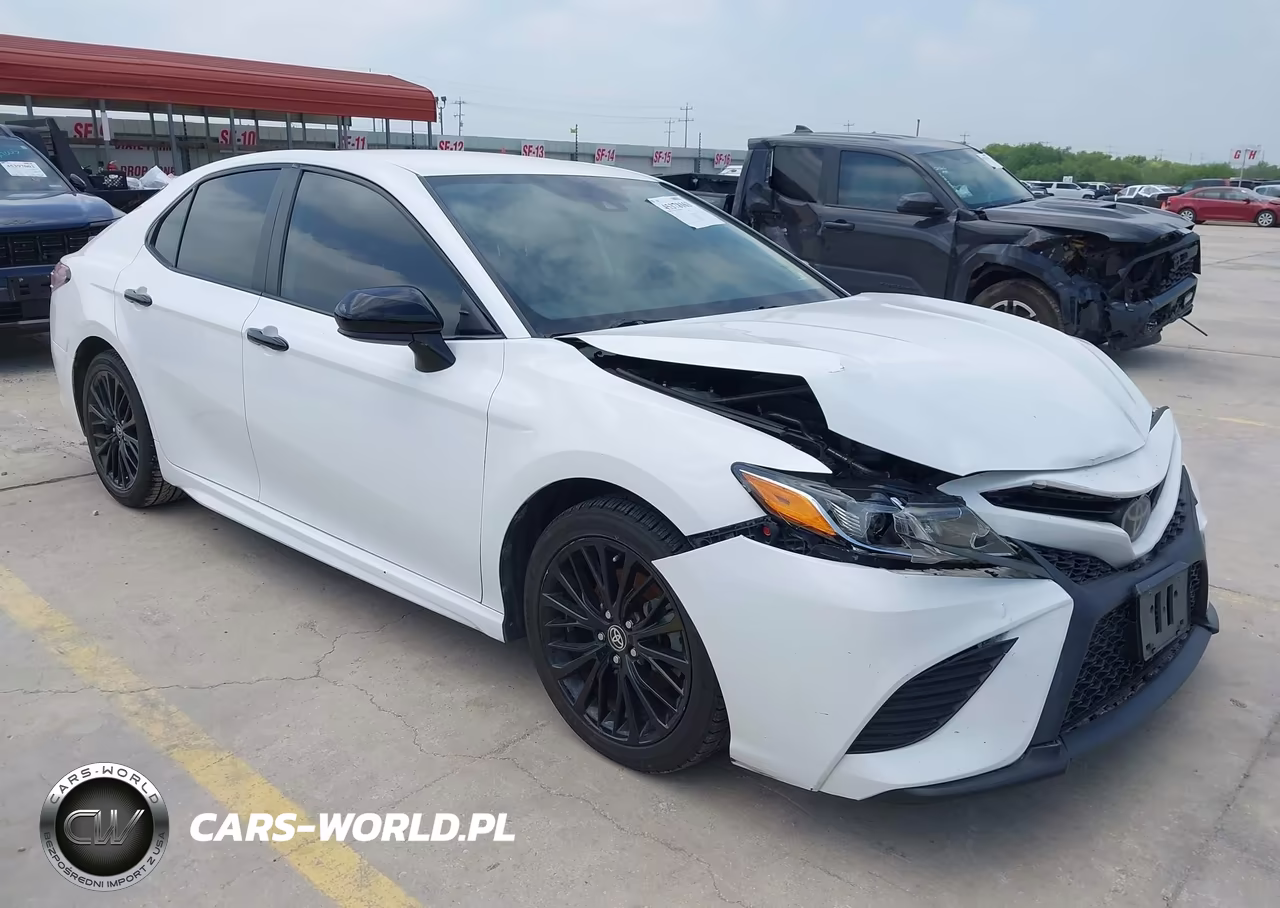 2020 Toyota Camry Se Nightshade Edition – zdjęcie 1 z 17