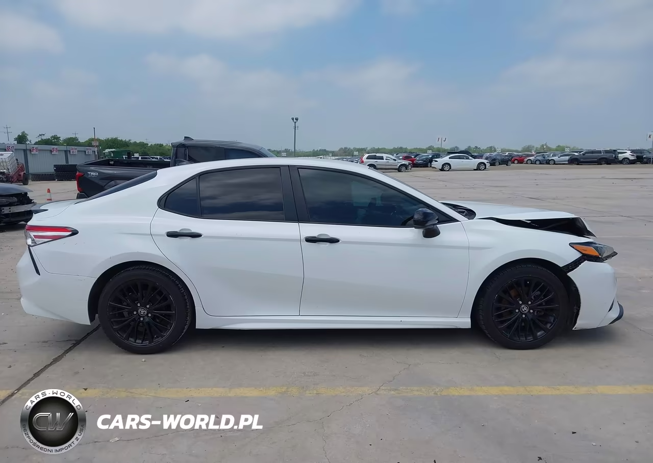 2020 Toyota Camry Se Nightshade Edition VIN:4T1G11AK3LU383149 - 13
