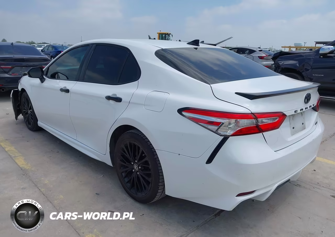 2020 Toyota Camry Se Nightshade Edition VIN:4T1G11AK3LU383149 - 3