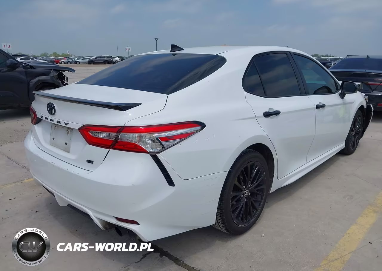 2020 Toyota Camry Se Nightshade Edition VIN:4T1G11AK3LU383149 - 4