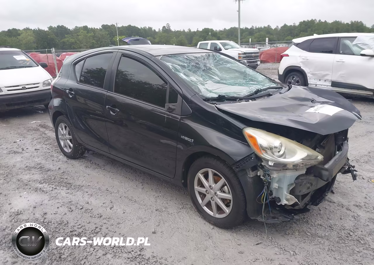 2016 Toyota Prius C Four