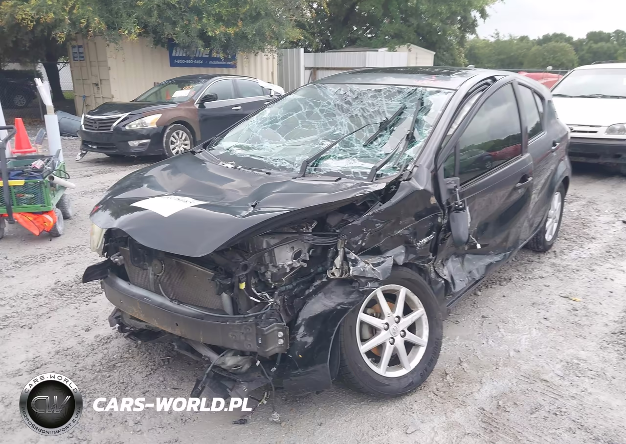 2016 Toyota Prius C Four VIN:JTDKDTB38G1129825 - 6