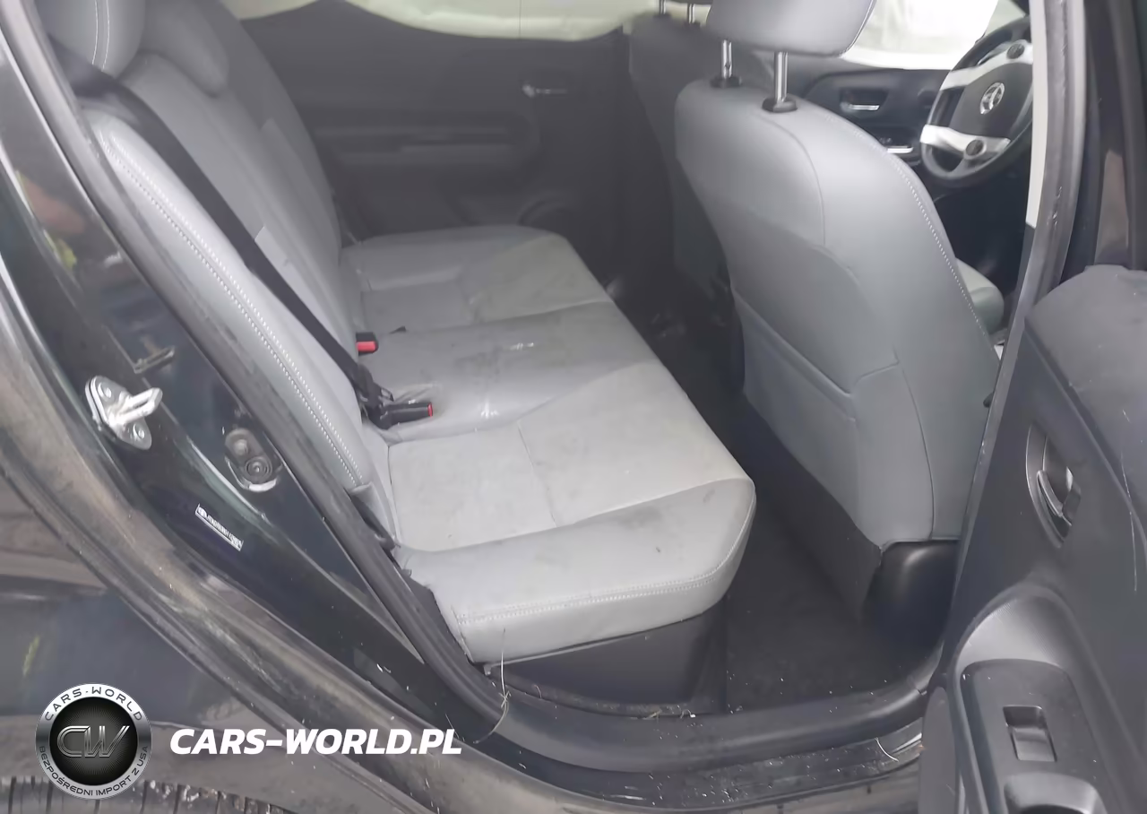 2016 Toyota Prius C Four VIN:JTDKDTB38G1129825 - 8