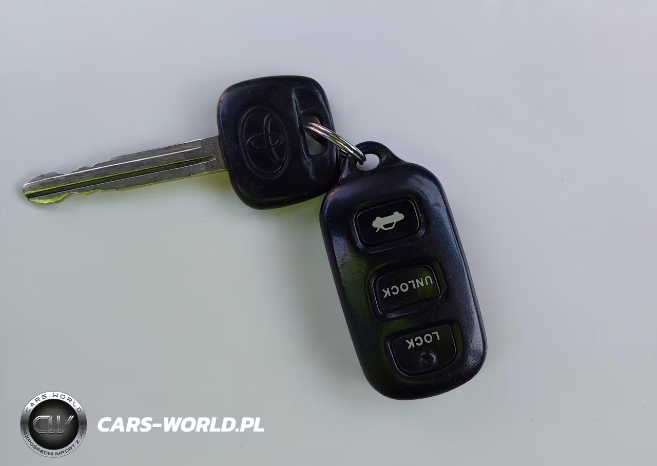 2003 Toyota Camry Le VIN:JTDBE32K830171402 - 11
