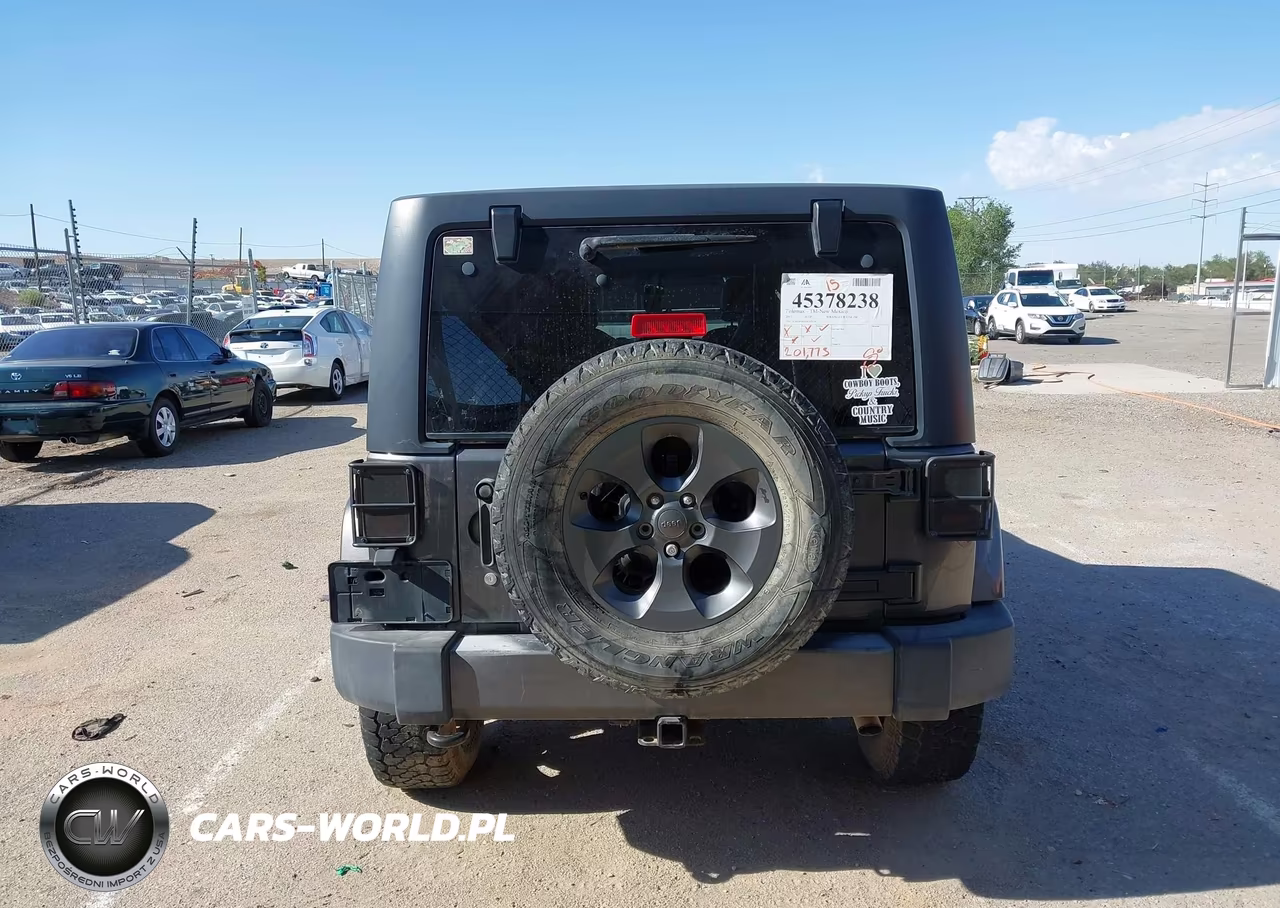 2017 Jeep Wrangler Unlimited Freedom 4X4 VIN:1C4BJWDG1HL575136 - 16