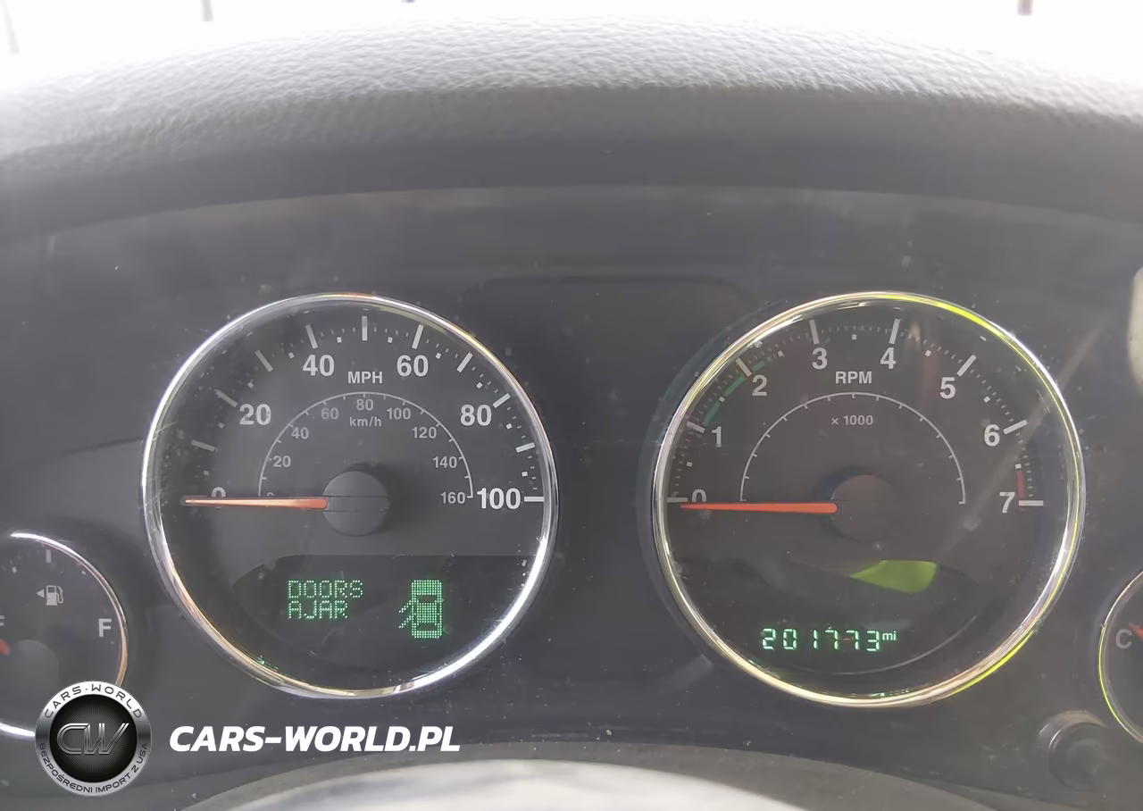 2017 Jeep Wrangler Unlimited Freedom 4X4 VIN:1C4BJWDG1HL575136 - 7