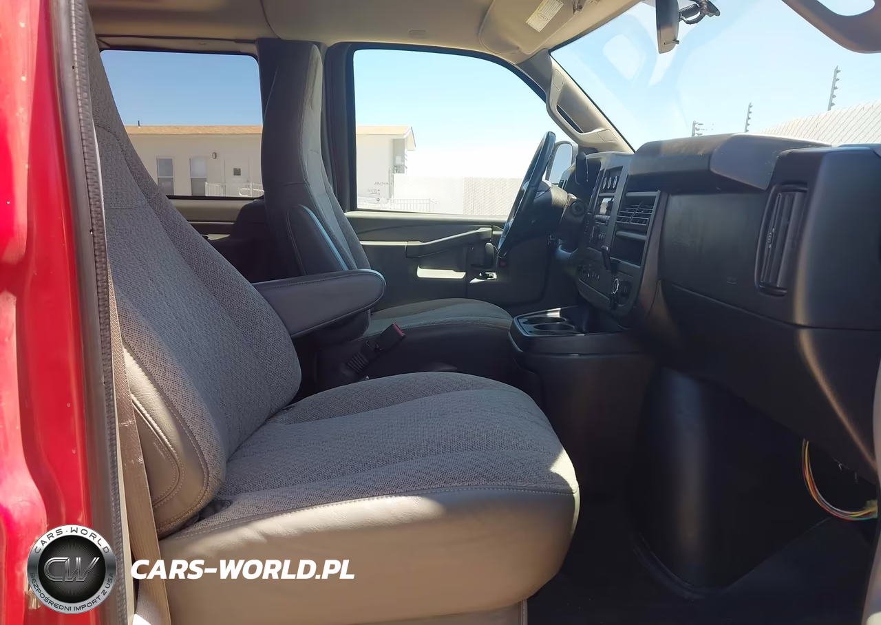 2019 Chevrolet Express 3500 Ls VIN:1GAZGNFGXK1353646 - 5