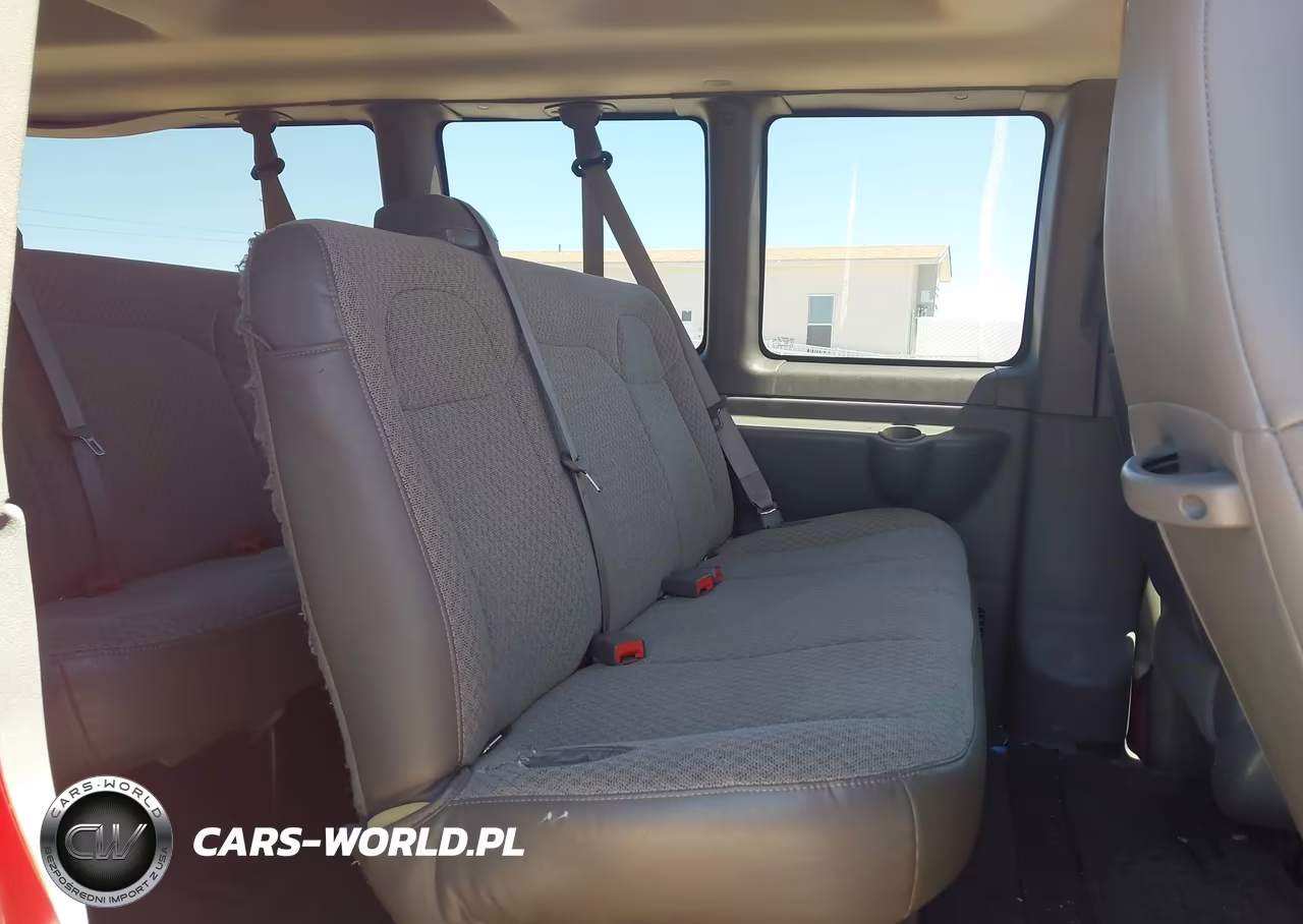 2019 Chevrolet Express 3500 Ls VIN:1GAZGNFGXK1353646 - 8