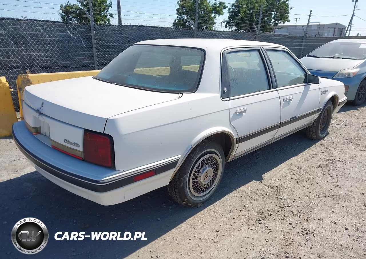 1989 Oldsmobile Cutlass Ciera Sl VIN:2G3AM51N1K2360735 - 4